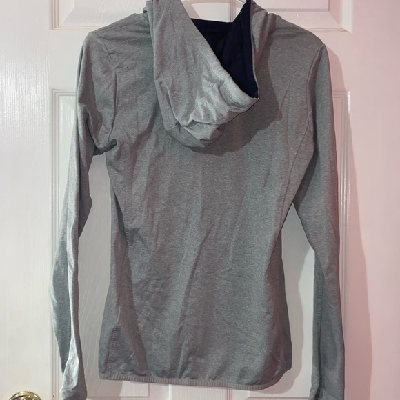 S Light Grey North Face zip up - Picture 2 of 3